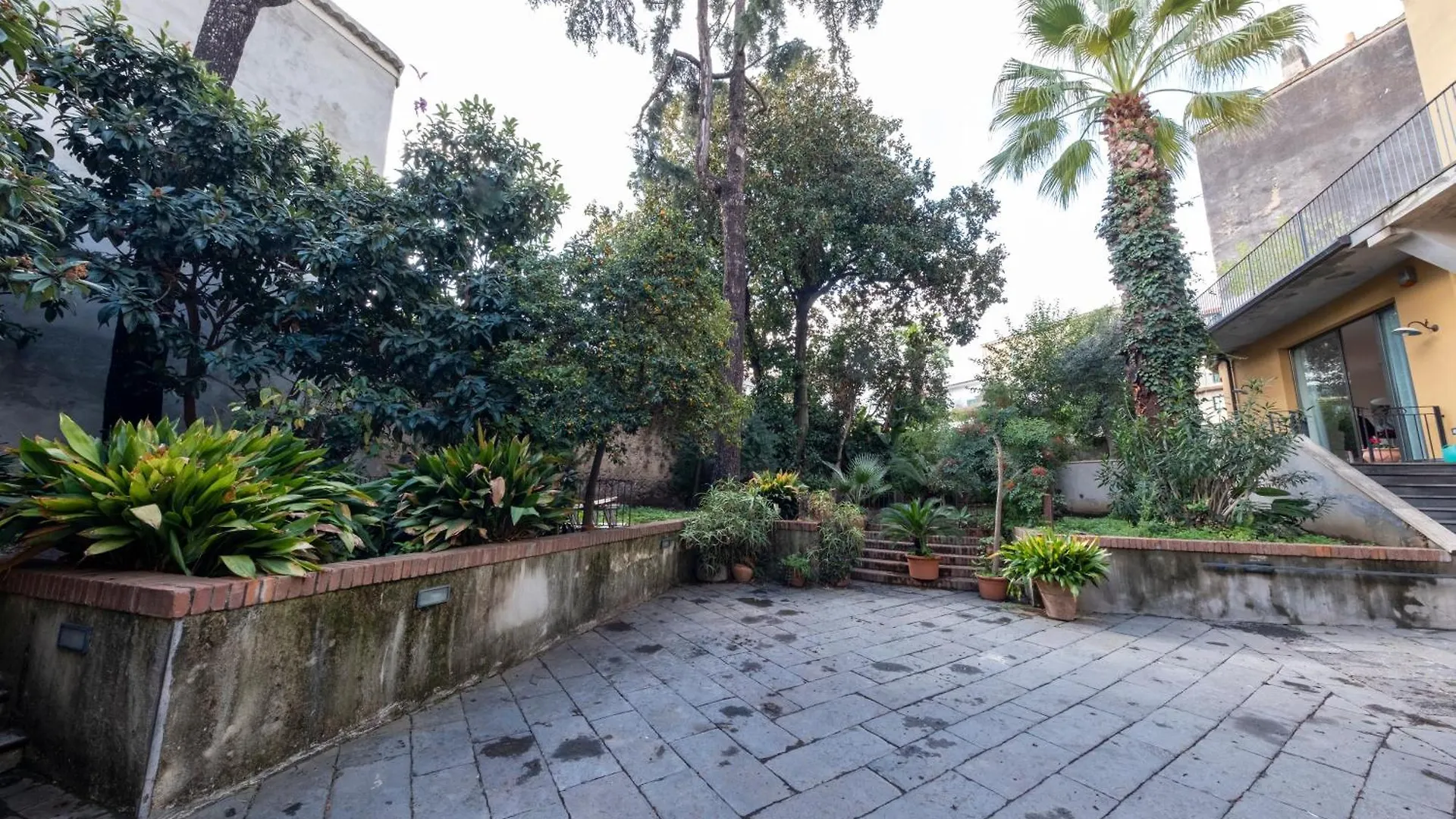 La Corte Dei Nespoli Acireale 0*,  Italia